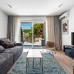 Solitudo Rose Apartment