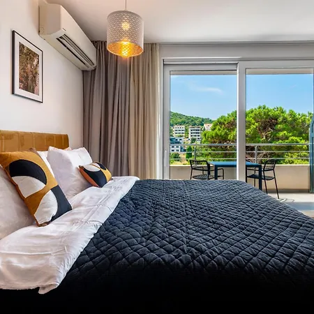 Apartman Solitudo Rose *